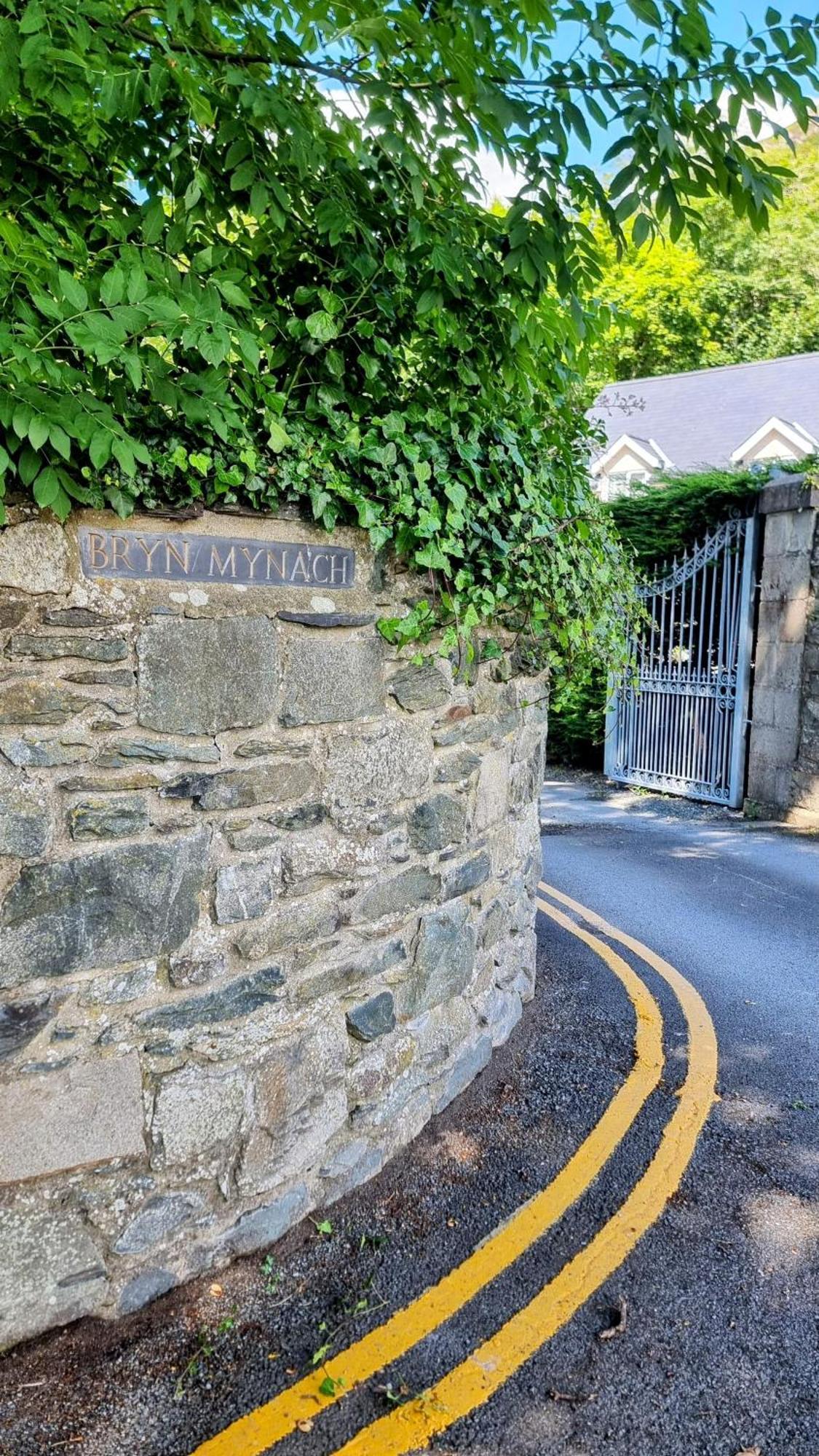 The Duck House Apartment Barmouth Exterior photo